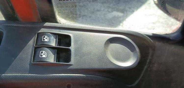 IVECO DAILY 35C13 BENNE AVEC COFFER ACIER DIESEL – 142771 KMS – ANNEE 2014
 ROUGE DM-283-TL