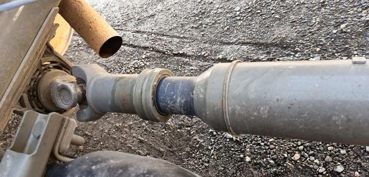 IVECO DAILY 35C13 BENNE AVEC COFFER ACIER DIESEL – 142771 KMS – ANNEE 2014
 ROUGE DM-283-TL