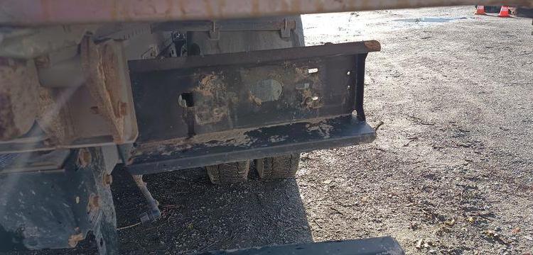 IVECO DAILY 35C13 BENNE AVEC COFFER ACIER DIESEL – 142771 KMS – ANNEE 2014
 ROUGE DM-283-TL