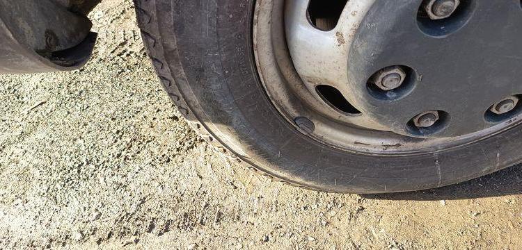 IVECO DAILY 35C13 BENNE AVEC COFFER ACIER DIESEL – 142771 KMS – ANNEE 2014
 ROUGE DM-283-TL