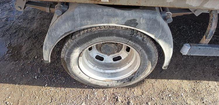 IVECO DAILY 35C13 BENNE AVEC COFFER ACIER DIESEL – 142771 KMS – ANNEE 2014
 ROUGE DM-283-TL