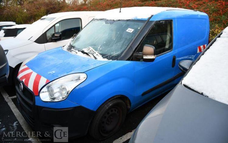 FIAT DOBLO BLEU DN-606-DL