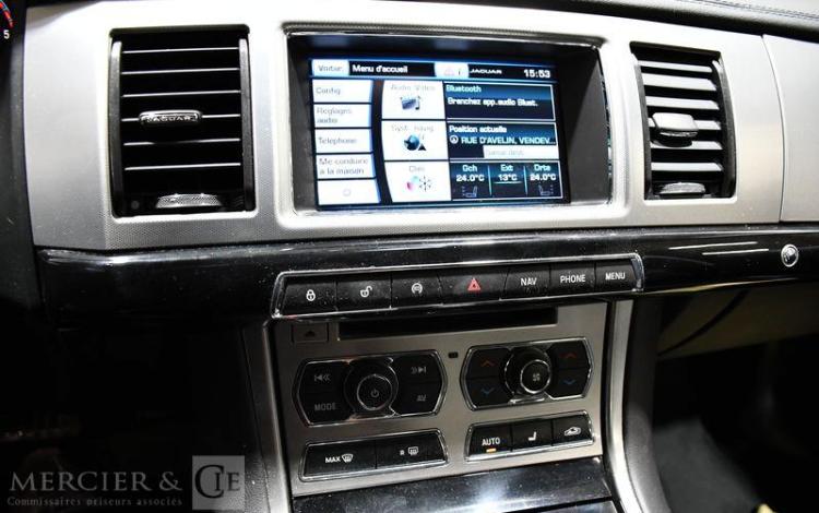 JAGUAR XF 3,0 D 240 LUXURY PREMIUM BVA NOIR DQ-879-VP