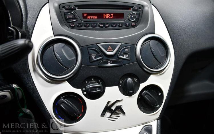 FORD KA 1,2 70 TITANIUM BLANC DR-258-ZN