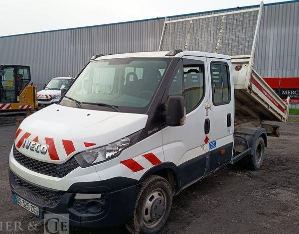 IVECO DAILY 35C13 DOUBLE CABINE AVEC BENNE – DIESEL – 127330 KMS – ANNEE 2015 BLANC DS-325-CE