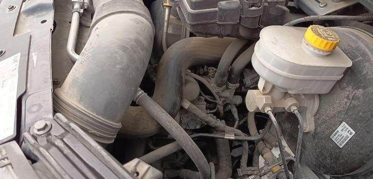 IVECO DAILY 35C13 DOUBLE CABINE AVEC BENNE – DIESEL – 127330 KMS – ANNEE 2015 BLANC DS-325-CE