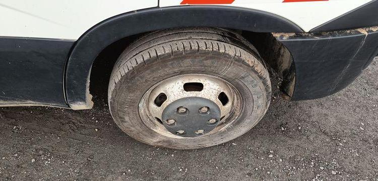 IVECO DAILY 35C13 DOUBLE CABINE AVEC BENNE – DIESEL – 127330 KMS – ANNEE 2015 BLANC DS-325-CE