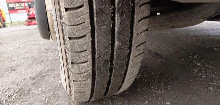 IVECO DAILY 35C13 DOUBLE CABINE AVEC BENNE – DIESEL – 127330 KMS – ANNEE 2015 BLANC DS-325-CE