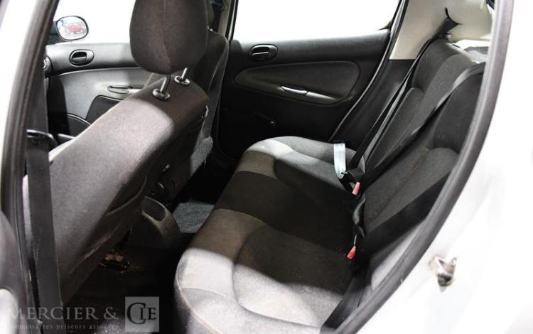PEUGEOT 206 1,4 HDI 70 GENERATION GRIS DT-998-WN