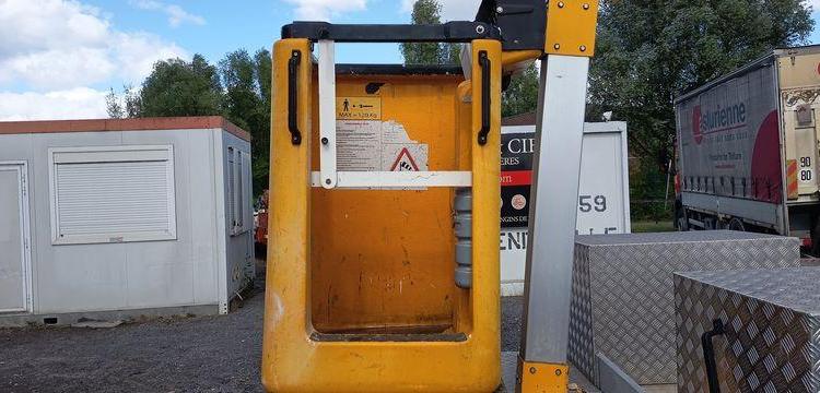 NISSAN CABSTAR NT400 32,12  AVEC NACELLE TIME ETL30 – 10 M – DIESEL – 2106 HEURES BLANC DW-708-LM