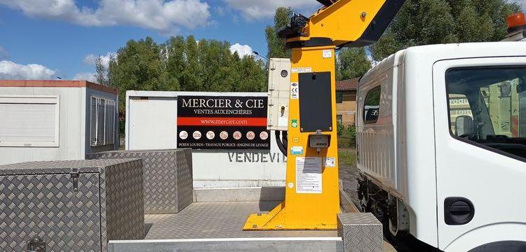 NISSAN CABSTAR NT400 32,12  AVEC NACELLE TIME ETL30 – 10 M – DIESEL – 2106 HEURES BLANC DW-708-LM