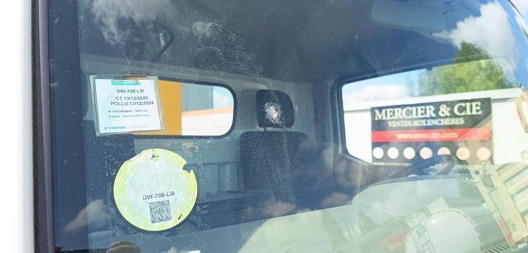 NISSAN CABSTAR NT400 32,12  AVEC NACELLE TIME ETL30 – 10 M – DIESEL – 2106 HEURES BLANC DW-708-LM