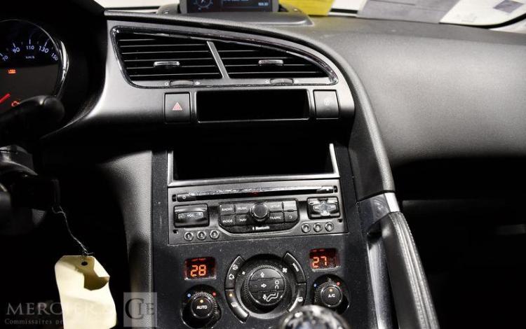 PEUGEOT 3008 GENERATION-I 1.6 BLUEHDI 120CH STYLE S&S GRIS DW-723-HZ