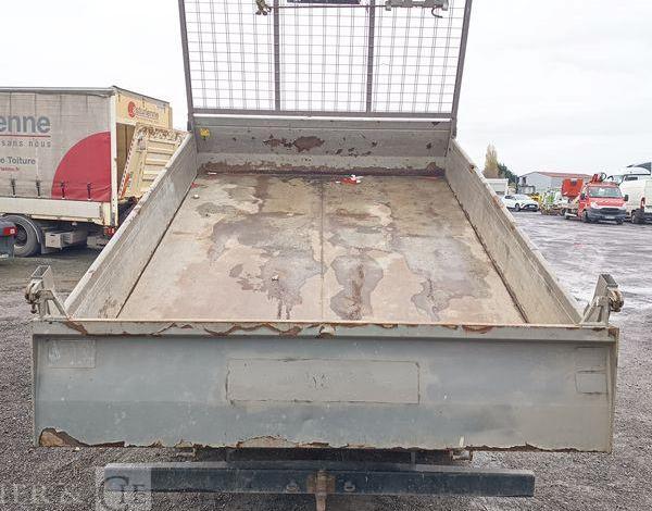 IVECO CAMION BENNE DOUBLE CABINE  DX-329-AA