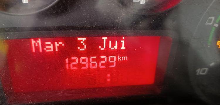 IVECO CAMION BENNE DOUBLE CABINE  DX-329-AA