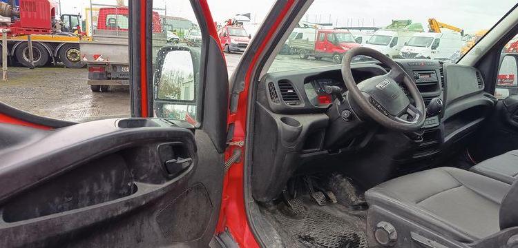 IVECO CAMION BENNE DOUBLE CABINE  DX-329-AA