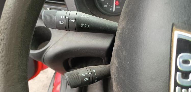 IVECO CAMION BENNE DOUBLE CABINE  DX-329-AA