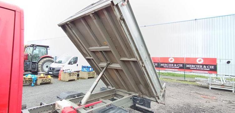 IVECO CAMION BENNE DOUBLE CABINE  DX-329-AA