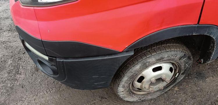 IVECO CAMION BENNE DOUBLE CABINE  DX-329-AA