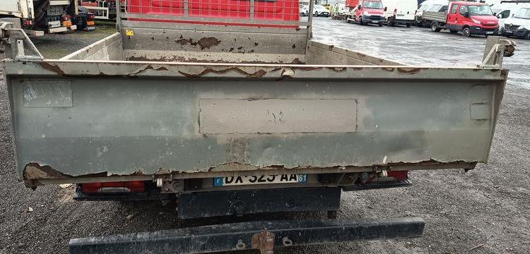 IVECO CAMION BENNE DOUBLE CABINE  DX-329-AA