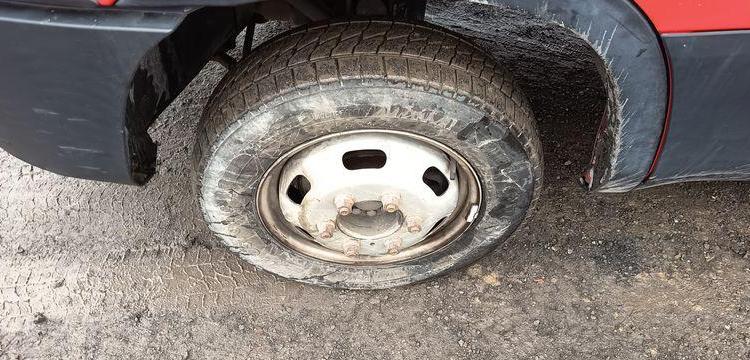 IVECO CAMION BENNE DOUBLE CABINE  DX-329-AA