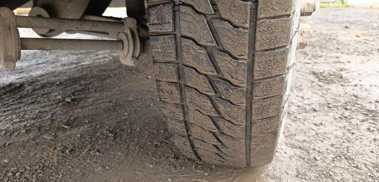 IVECO CAMION BENNE DOUBLE CABINE  DX-329-AA