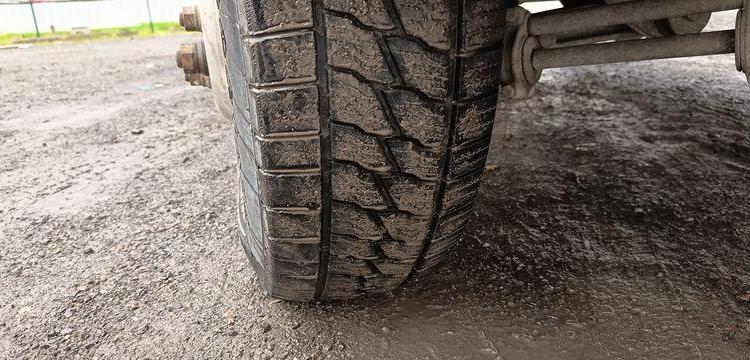 IVECO CAMION BENNE DOUBLE CABINE  DX-329-AA