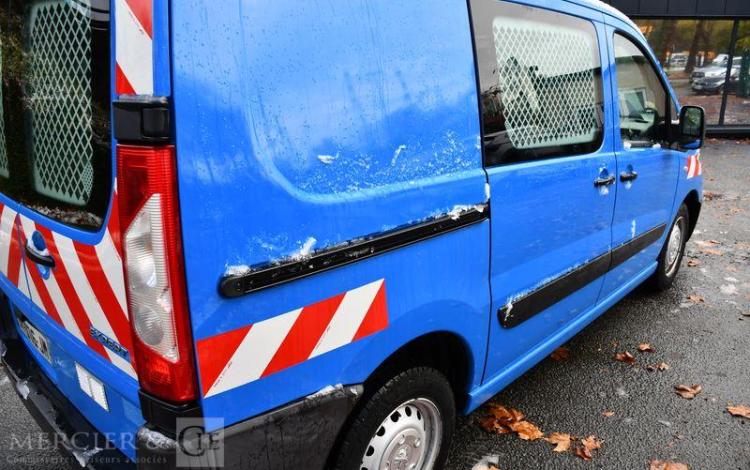 PEUGEOT EXPERT HDI BLEU DY-076-JM