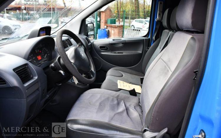 PEUGEOT EXPERT HDI BLEU DY-076-JM