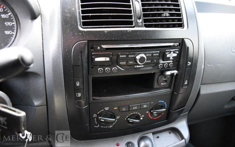 PEUGEOT EXPERT HDI BLEU DY-076-JM