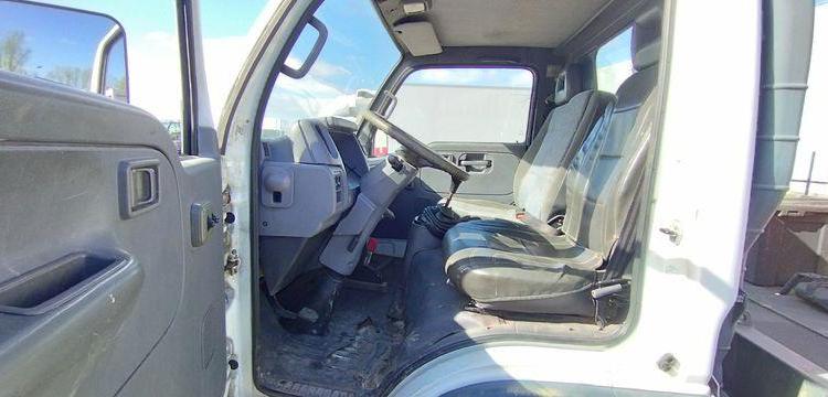 NISSAN CABSTAR 3,0 TD 125 CV AVEC NACELLE MULTITEL 160 ALU DS – DIESEL – 4774 HEURES BLANC DZ-453-YV