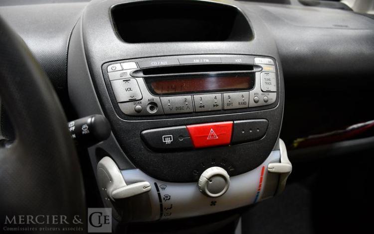 PEUGEOT 107 1.4 HDI 55CH TRENDY GRIS DZ-707-GC