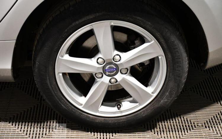 VOLVO V40 2.0 D2 120 ECO MOMENTUM BUSINESS GRIS EA-409-HP