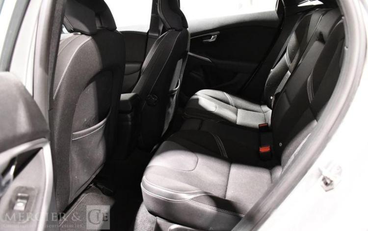 VOLVO V40 2.0 D2 120 ECO MOMENTUM BUSINESS GRIS EA-409-HP