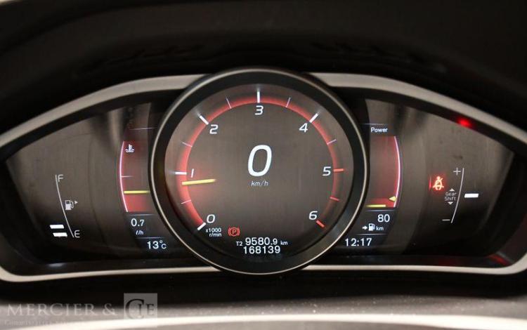 VOLVO V40 2.0 D2 120 ECO MOMENTUM BUSINESS GRIS EA-409-HP