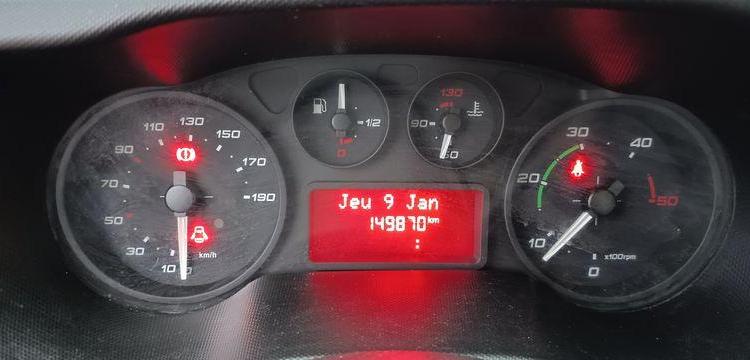 IVECO 35C13 – CAMION BENNE SIMPLE CAB  EA-753-XZ