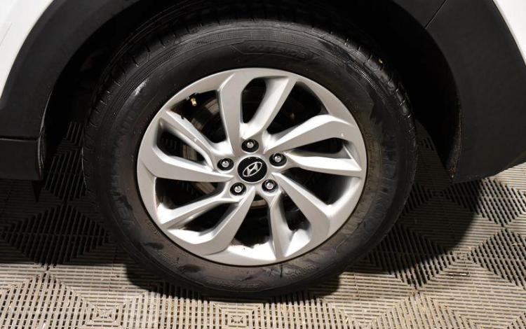 HYUNDAI TUCSON 1,7 CRDI 115 CREATIVE BLANC EB-016-AJ