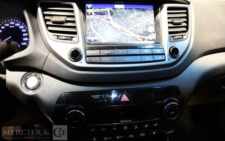 HYUNDAI TUCSON 1,7 CRDI 115 CREATIVE BLANC EB-016-AJ