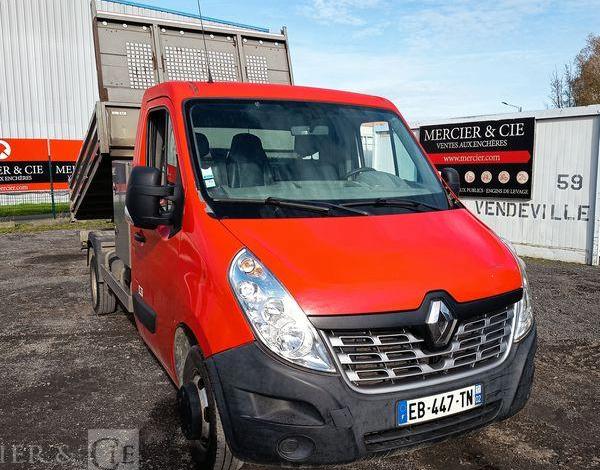 RENAULT MASTER DCI135 – BENNE AVEC COFFRE ACIER DIESEL – 152574 KMS – ANNEE 2016 ROUGE EB-447-TN
