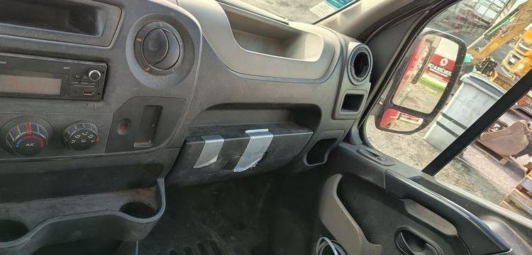 RENAULT MASTER DCI135 – BENNE AVEC COFFRE ACIER DIESEL – 152574 KMS – ANNEE 2016 ROUGE EB-447-TN