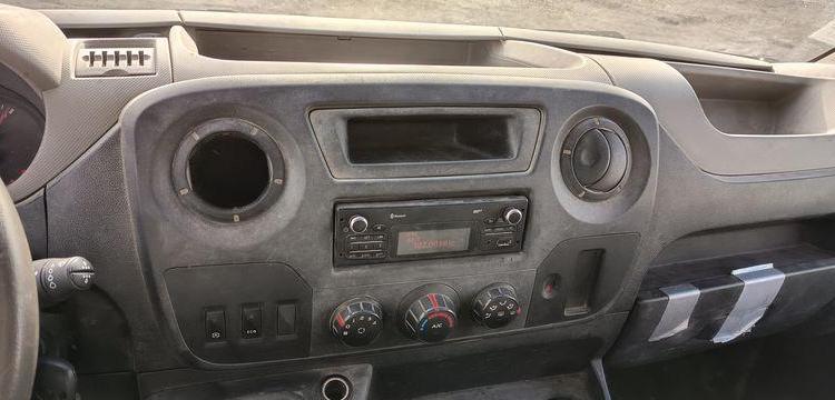 RENAULT MASTER DCI135 – BENNE AVEC COFFRE ACIER DIESEL – 152574 KMS – ANNEE 2016 ROUGE EB-447-TN