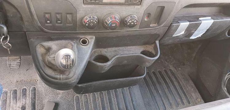 RENAULT MASTER DCI135 – BENNE AVEC COFFRE ACIER DIESEL – 152574 KMS – ANNEE 2016 ROUGE EB-447-TN