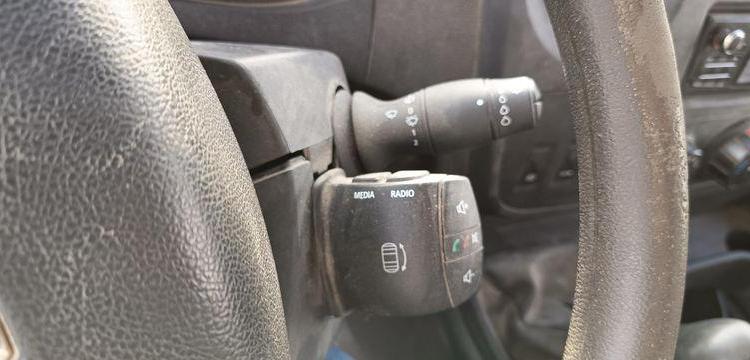 RENAULT MASTER DCI135 – BENNE AVEC COFFRE ACIER DIESEL – 152574 KMS – ANNEE 2016 ROUGE EB-447-TN