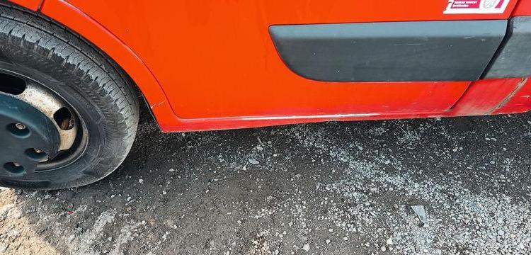 RENAULT MASTER DCI135 – BENNE AVEC COFFRE ACIER DIESEL – 152574 KMS – ANNEE 2016 ROUGE EB-447-TN