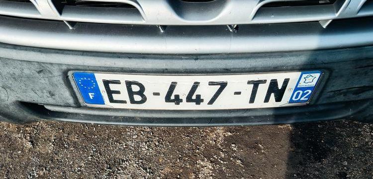 RENAULT MASTER DCI135 – BENNE AVEC COFFRE ACIER DIESEL – 152574 KMS – ANNEE 2016 ROUGE EB-447-TN