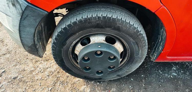 RENAULT MASTER DCI135 – BENNE AVEC COFFRE ACIER DIESEL – 152574 KMS – ANNEE 2016 ROUGE EB-447-TN