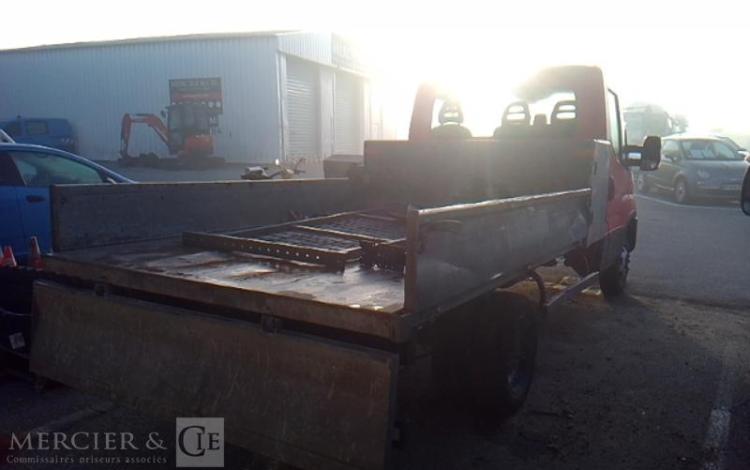 IVECO 35C13 – CAMION BENNE SIMPLE CAB – COFFRE  EB-485-DQ