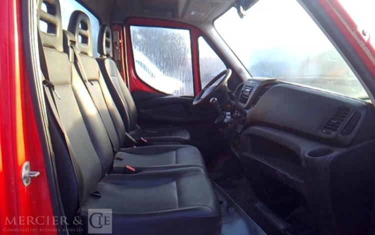 IVECO 35C13 – CAMION BENNE SIMPLE CAB – COFFRE  EB-485-DQ