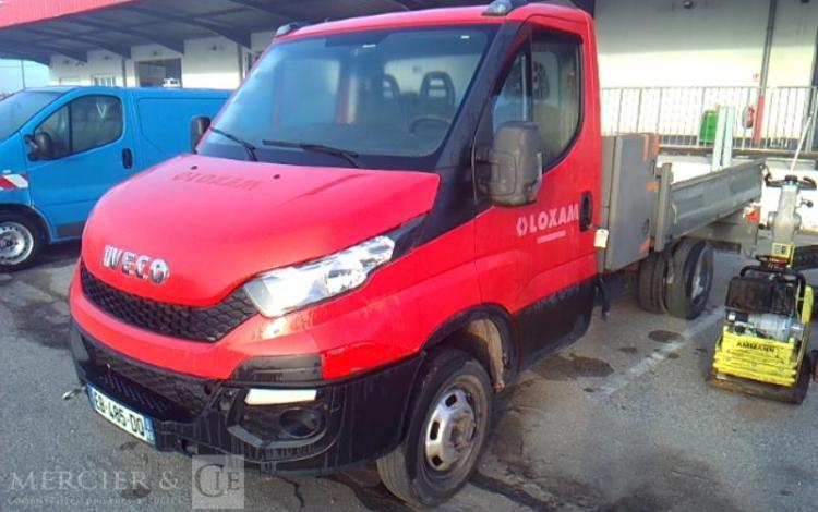 IVECO 35C13 – CAMION BENNE SIMPLE CAB – COFFRE  EB-485-DQ