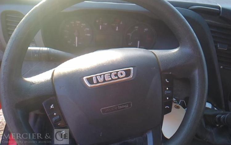 IVECO 35C13 – CAMION BENNE SIMPLE CAB – COFFRE  EB-485-DQ